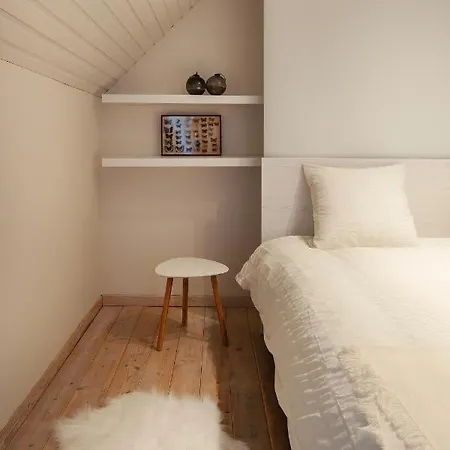 Maison Blanche Bed & Breakfast 4*