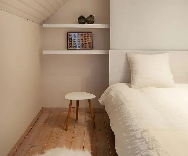 Maison Blanche Bed & Breakfast 4*